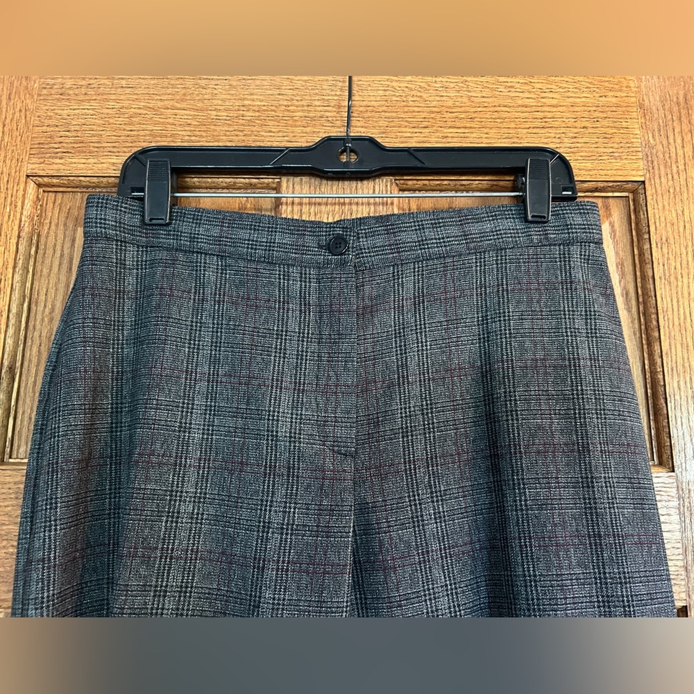 Women’s Plaid Dress Pants, Briggs New York. Black, Gray and Maroon. 12 Petite.